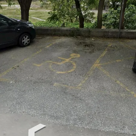 Centar 1 Private With Ensuite And Kitchenette Appartement