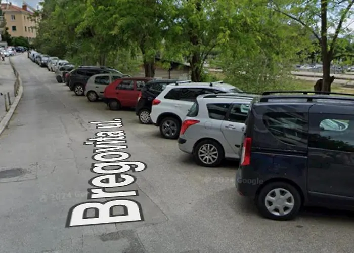 Centar 1 Private With Ensuite And Kitchenette Apartamento Split