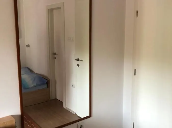 Apartment Centar 1 Private With Ensuite And Kitchenette